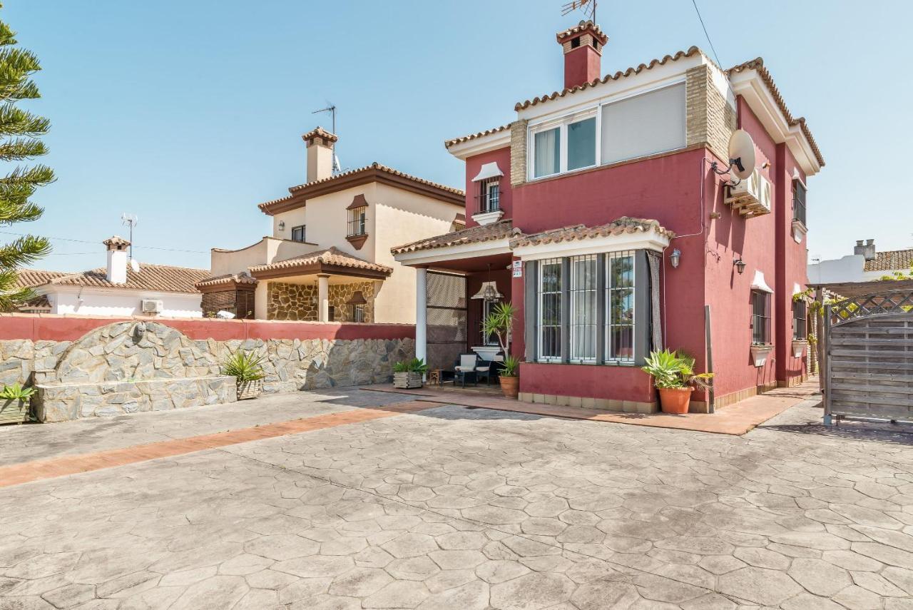 Villa Marty - Mayores De 25 Anos Chiclana de la Frontera Εξωτερικό φωτογραφία