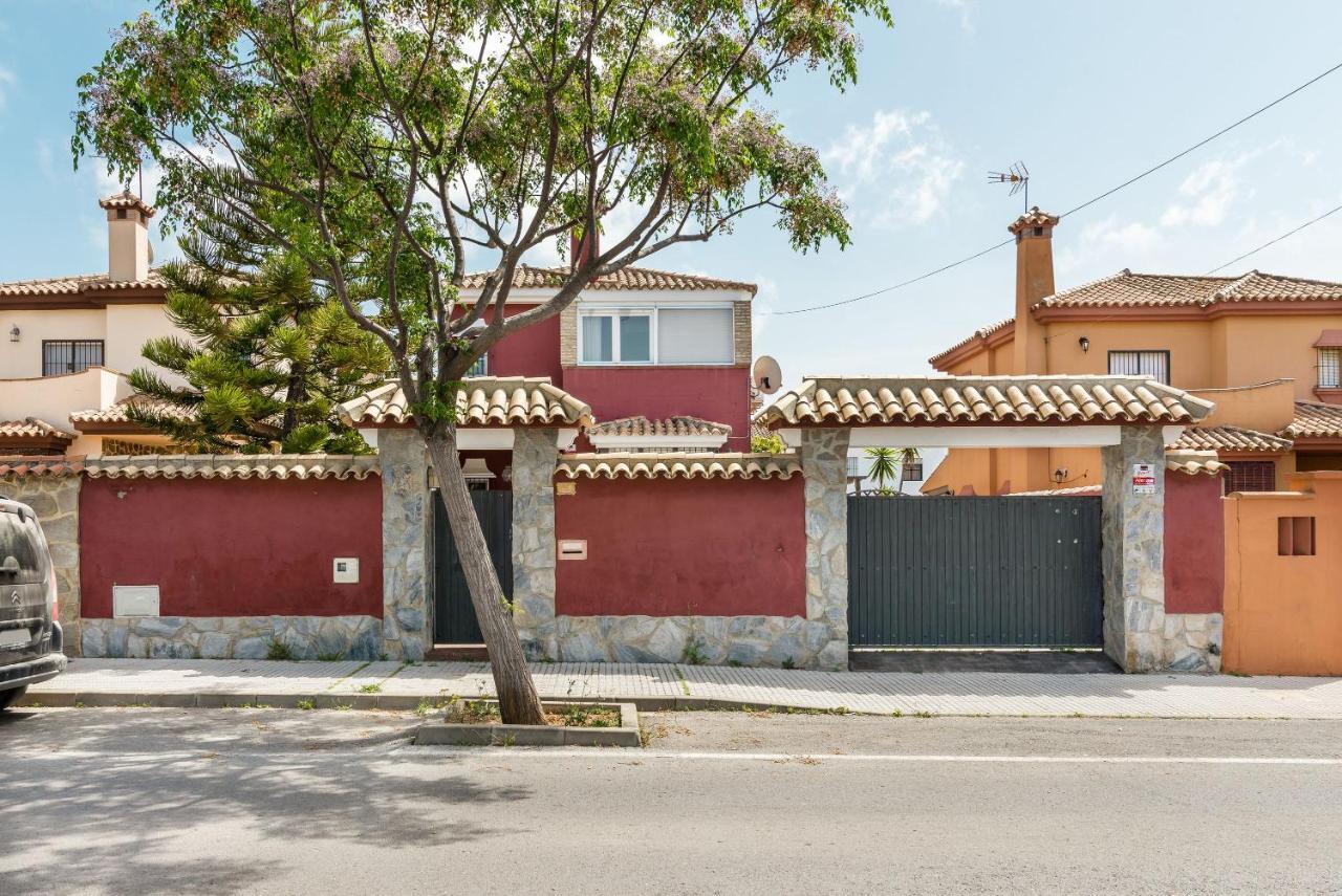 Villa Marty - Mayores De 25 Anos Chiclana de la Frontera Εξωτερικό φωτογραφία